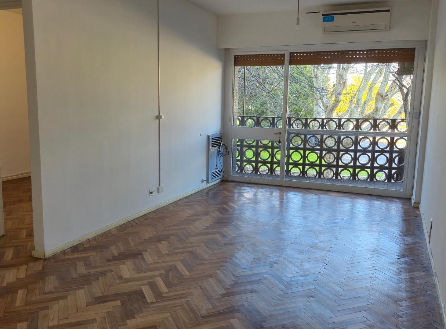 Foto de DEPARTAMENTO EN VENTA 3 AMBIENTES EN ACASSUSO SAN ISIDRO, imagen 1