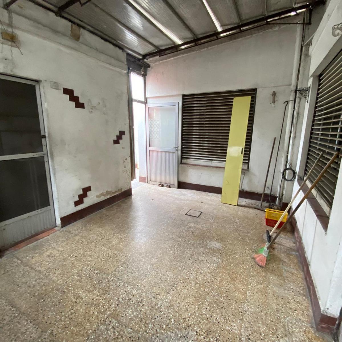 Excelente Oportunidad (Casa Para Dos Flias a Reciclar) 4