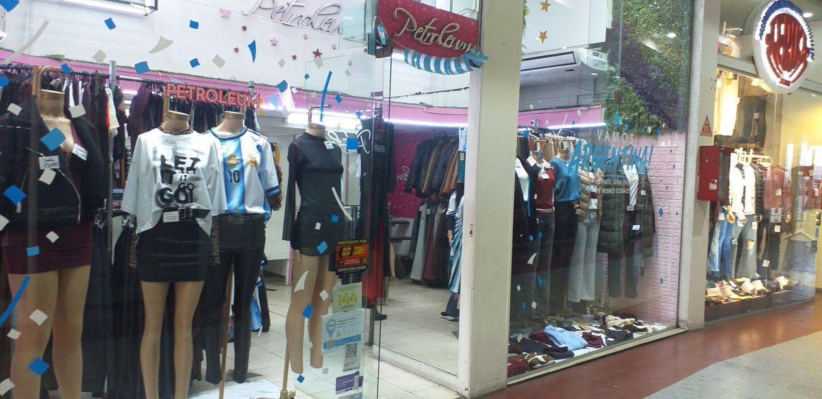 Foto de GRAN GALERIA LANUS LOCAL N° 7 EN ALQUILER, imagen 3