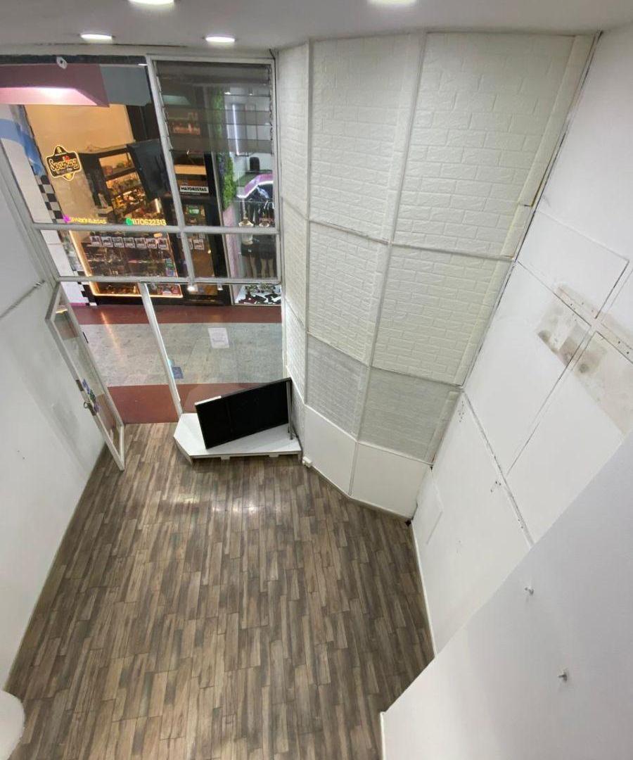 Foto de "GRAN GALERIA LANUS" LOCAL COMERCIAL SECTOR 29 DE SEPTIEMBRE, imagen 2