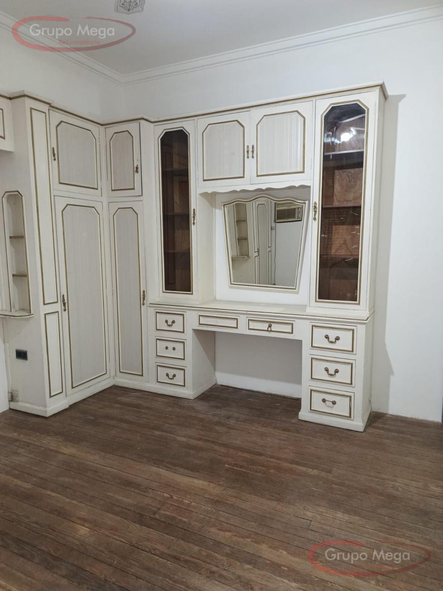 Excelente Casa en Versalles 3 Dorm. con Cochera 2
