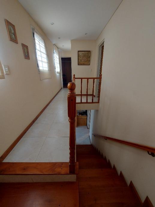 Chalet con Pileta y Fondo Libre - Banfield 1
