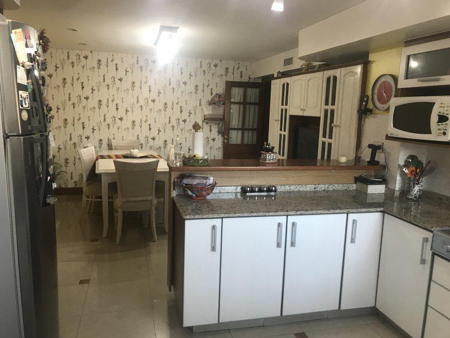 Nueva Tasacion! Impecable Depto de Cinco Ambientes con Cochera! 3