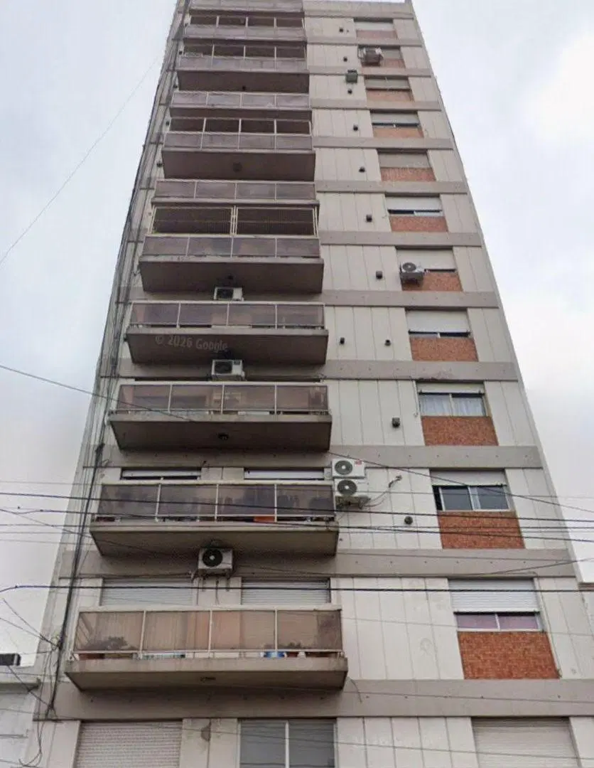 Departamento 4 ambientes con cochera! 2