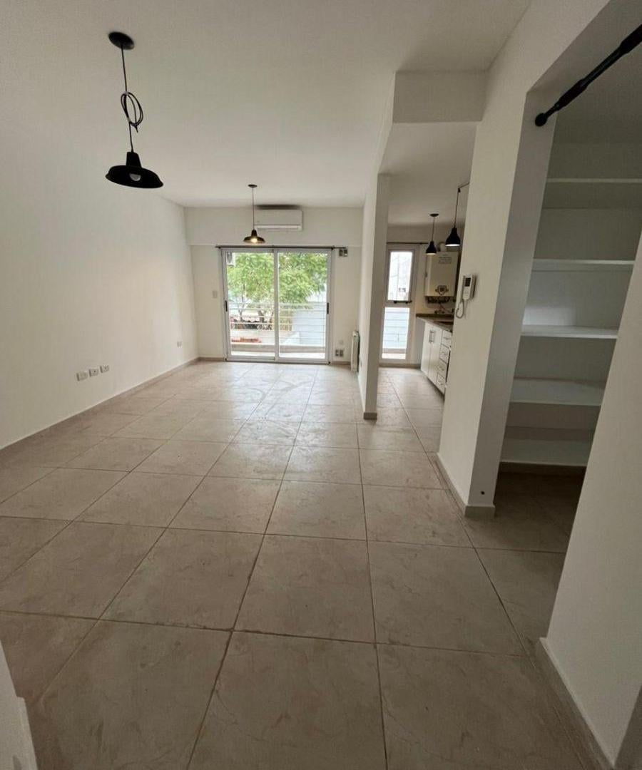 Foto de ¡Muy Lindo Departamento de 2 Ambientes, Luminoso y Ubicado en Una, imagen 2