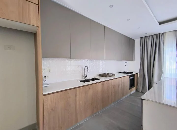 VILLA ADELINA CASA DE CATEGORÍA A ESTRENAR 4 AMBIENTES 5