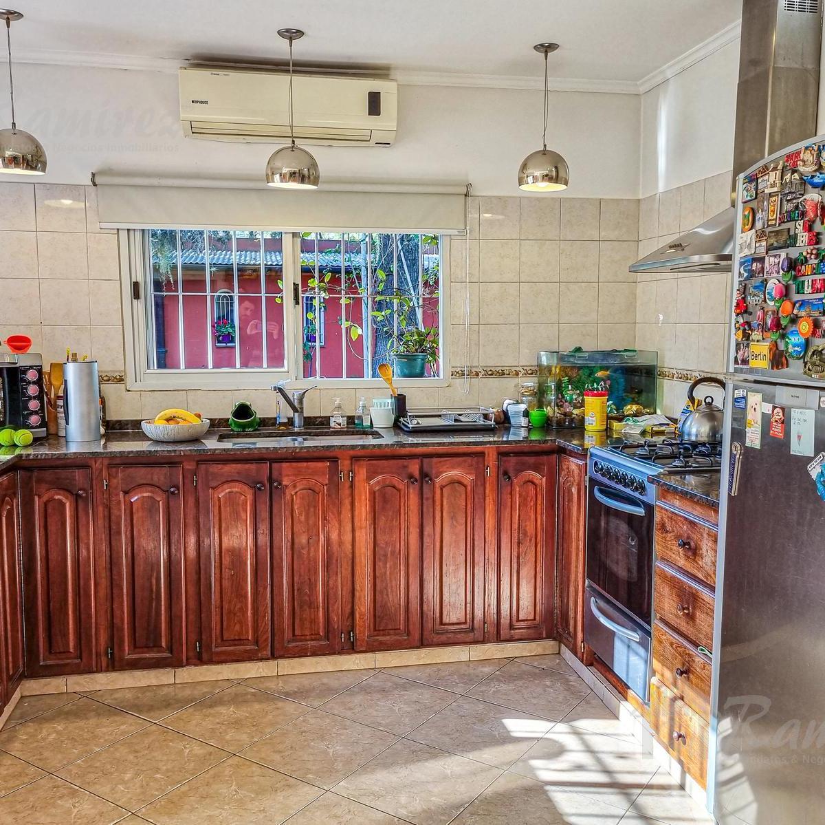 Hermosa Casa Quinta en venta 4 ambientes Con Pileta - Francisco Alvarez, Moreno