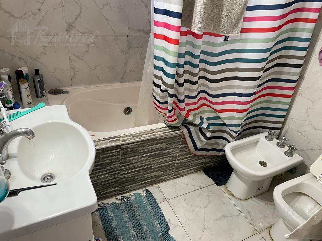 Dos Casas en Venta Oportunidad - Moreno 3