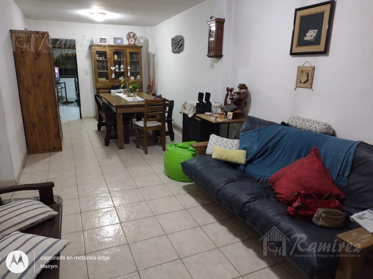 Casa 4 Amb. en Venta - Castelar 2