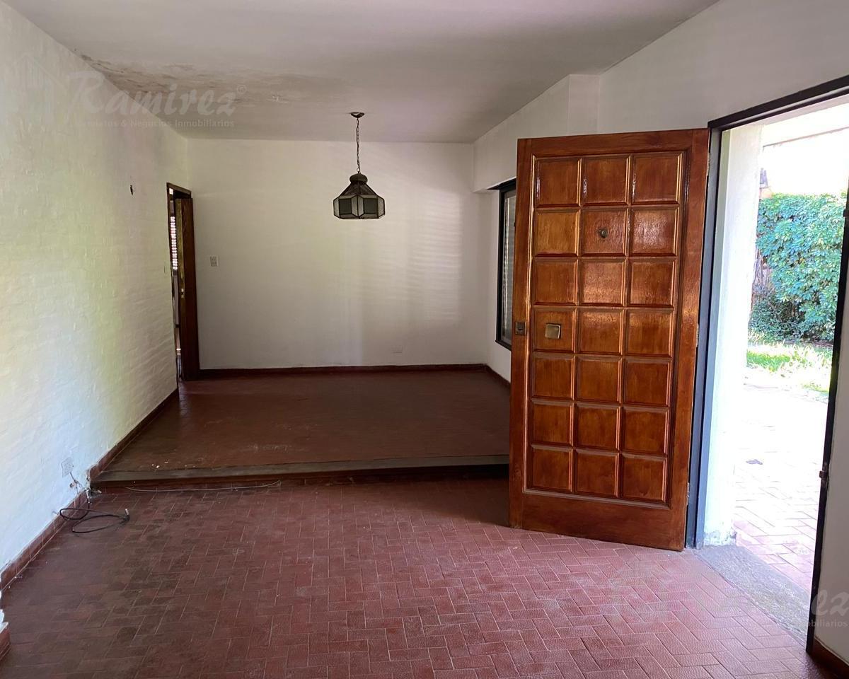 Casa 6 Ambientes En Venta - Francisco Alvarez, Moreno