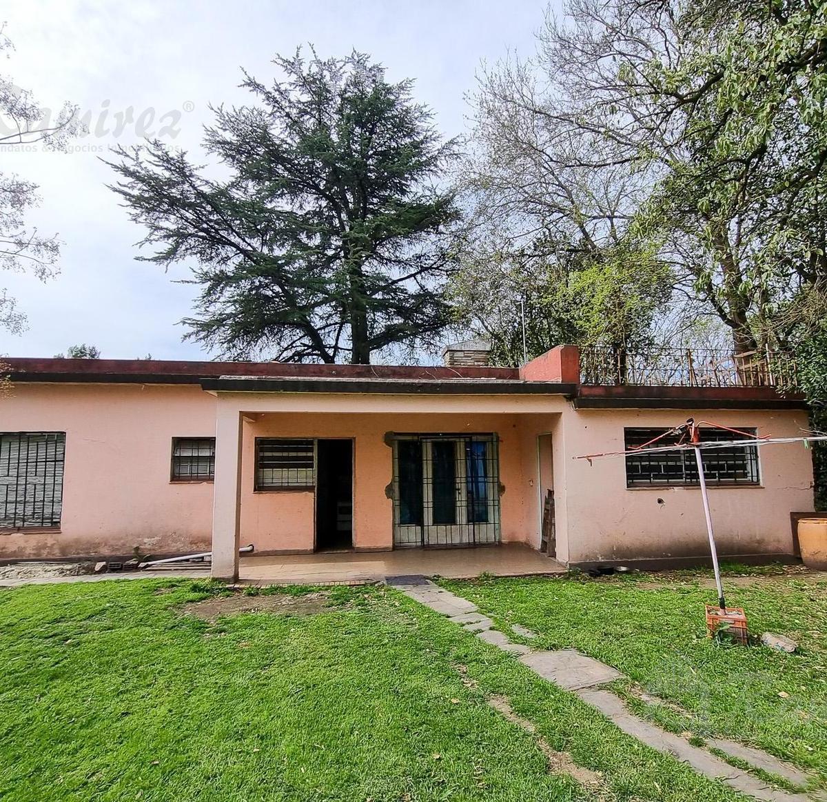 Casa Quinta Moreno en Venta 2000 m² Pileta 2