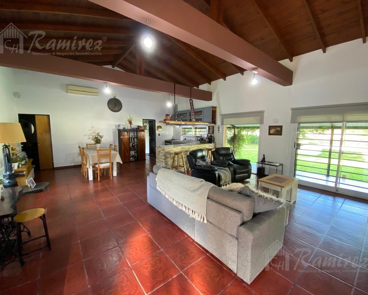Quinta 4 Ambientes En Venta - Francisco Alvarez, Moreno