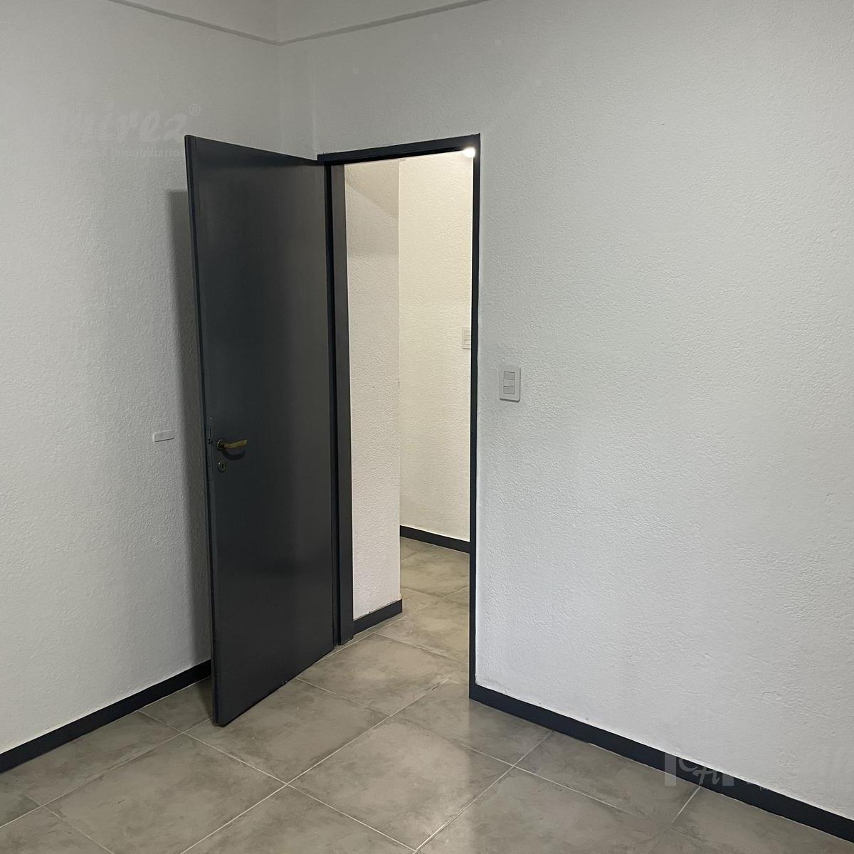 Departamento 3 Ambientes en Venta - Moreno Centro 5