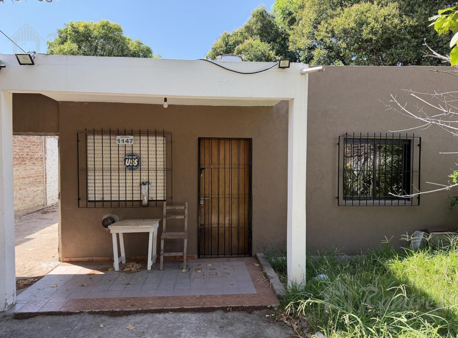 Casa 3 Ambientes Con Parque En Alquiler - Moreno