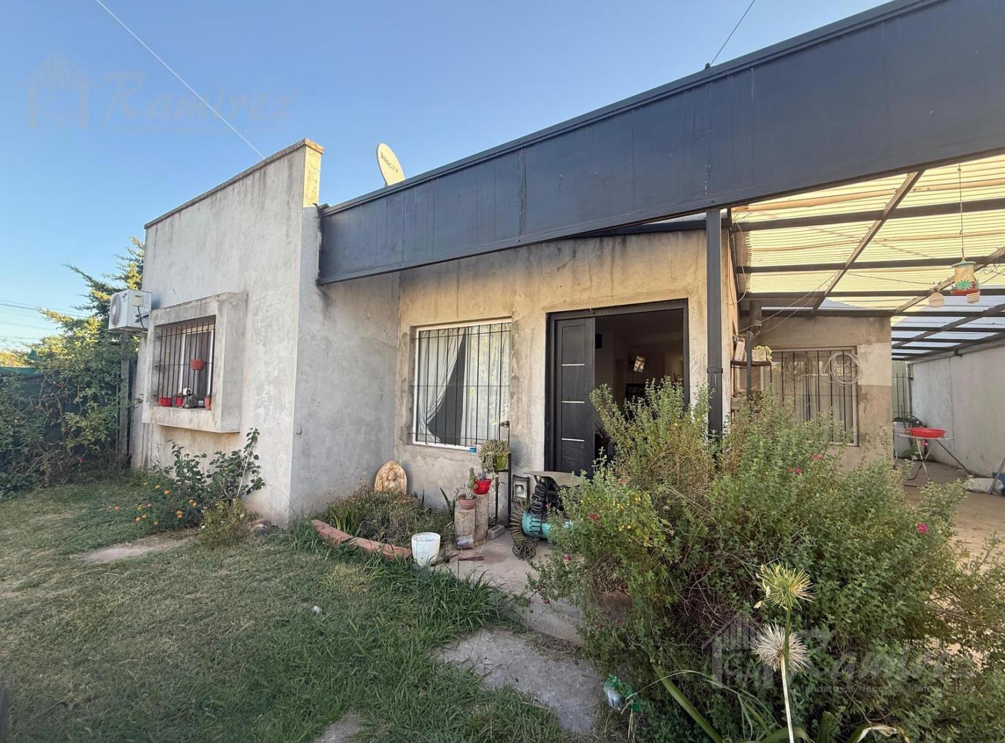 Foto de Casa 4 Ambientes En Venta - Francisco Alvarez, Moreno, imagen 2