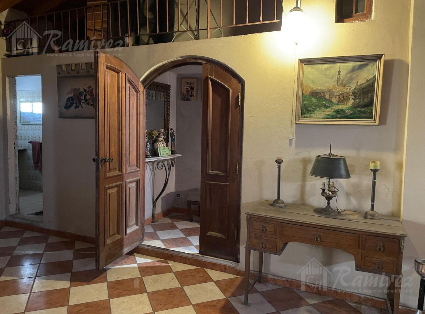 Foto de Casa, Locales, Salón, Galpón En Venta Cruce Castelar, Trujui, imagen 5