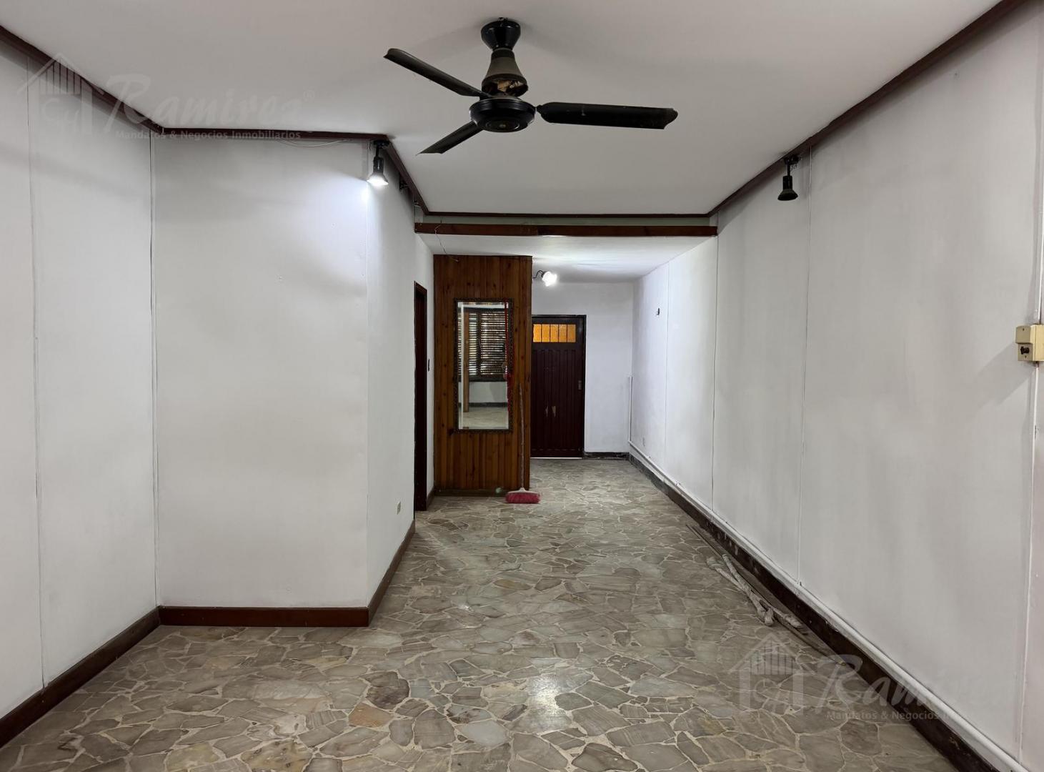 Foto de Casa 3 Amb. En Alquiler Castelar Centro, Moron, imagen 5