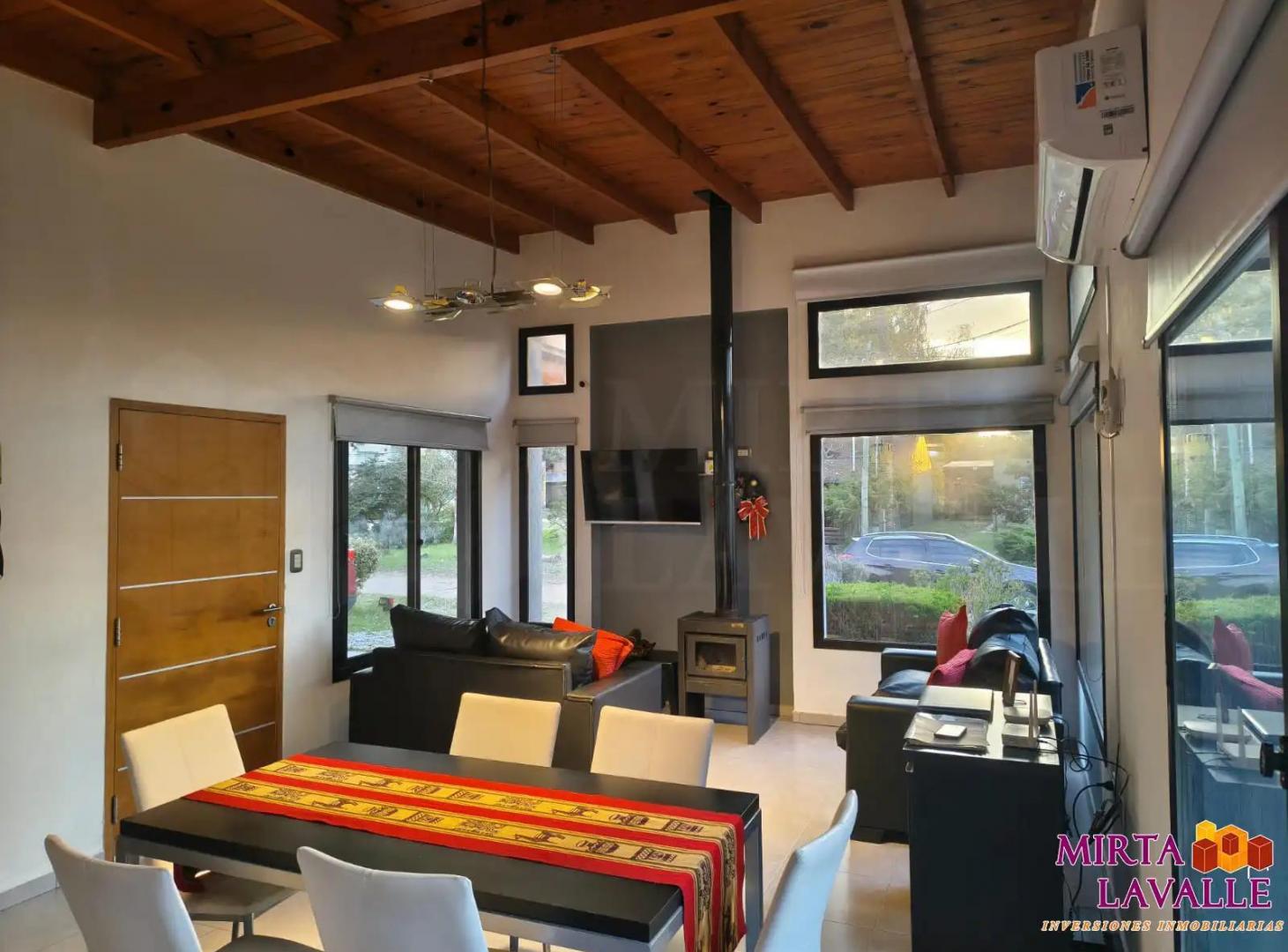 Foto de Hermosa casa impecable estado 4 amb. – Dalias e/ claveles y lirios, imagen 4