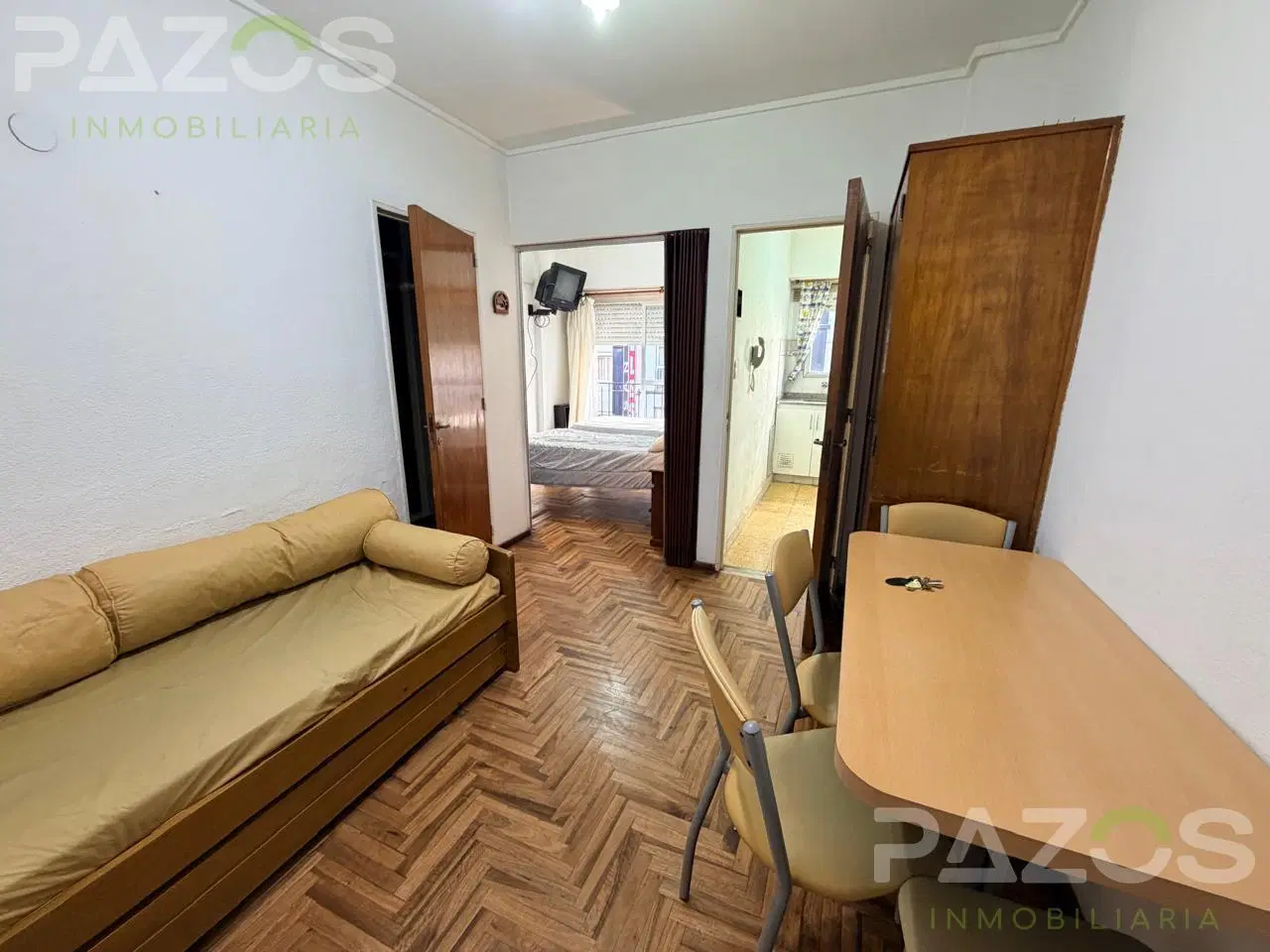 Departamento de una ambiente dividido con balcon a la calle 2