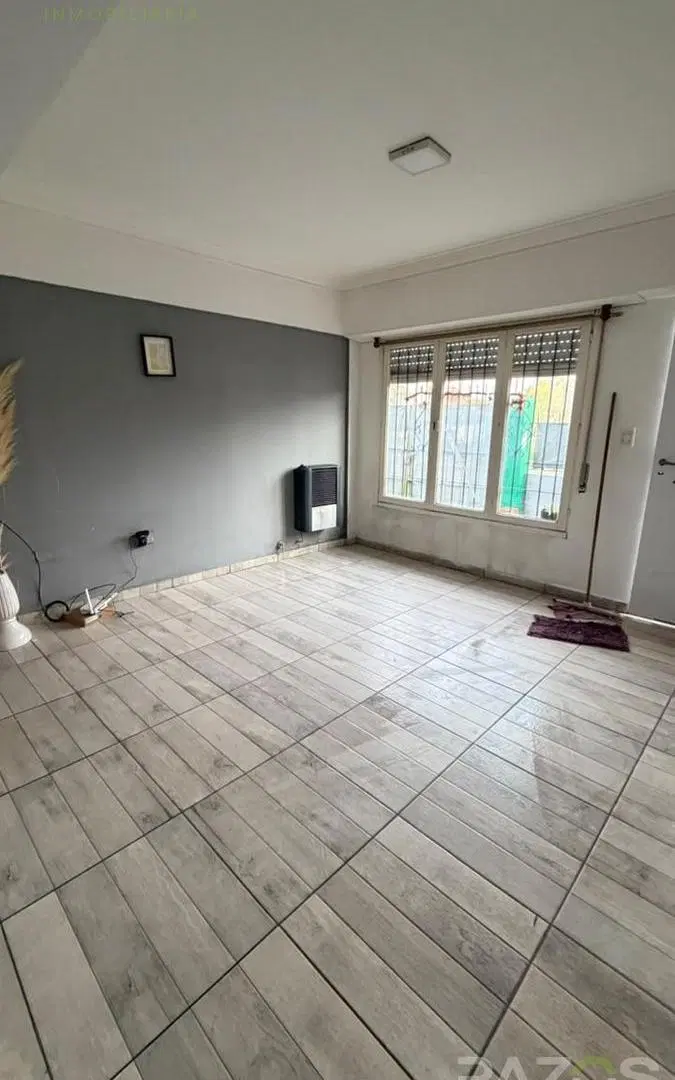 Departamento de dos ambientes con patio 2