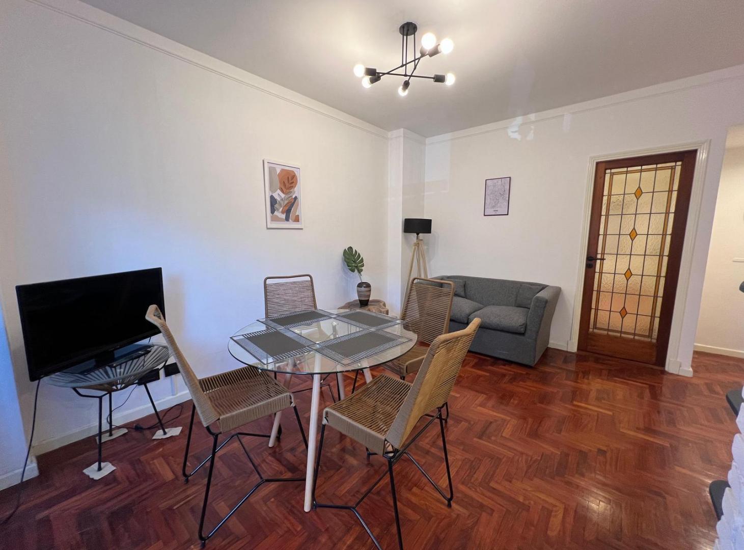 Foto de Departamento 2 Ambientes sobre Av Luro con Balcon, imagen 1