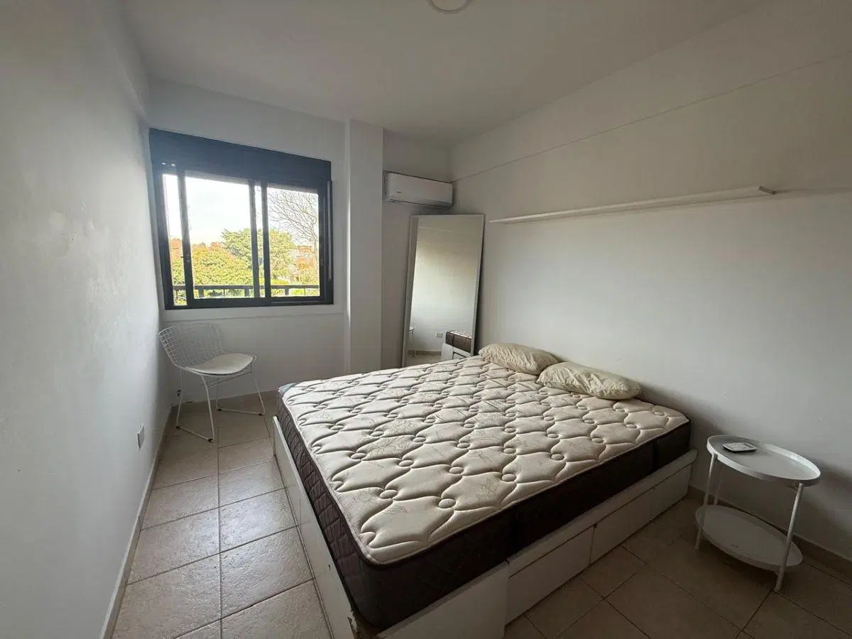dpto 2 amb fte balcon cochera 2º piso x esc. 2