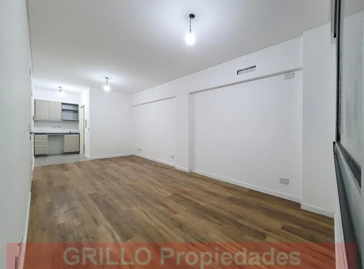 Av. Álvarez Thomas 875. Departamento monoambiente. Pileta, Solarium, Laundry. 1
