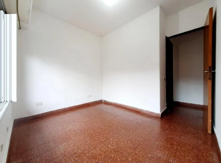 Álvarez Jonte 4076 - Departamento tres ambientes. Al frente. Con bajas expensas. 2