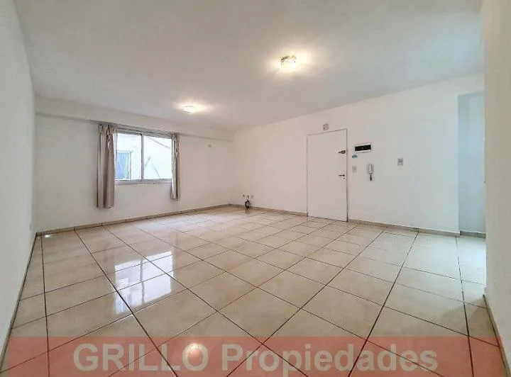 Av Directorio 386 - Departamento monoambiente de 35 m2 en muy buena zona. 4