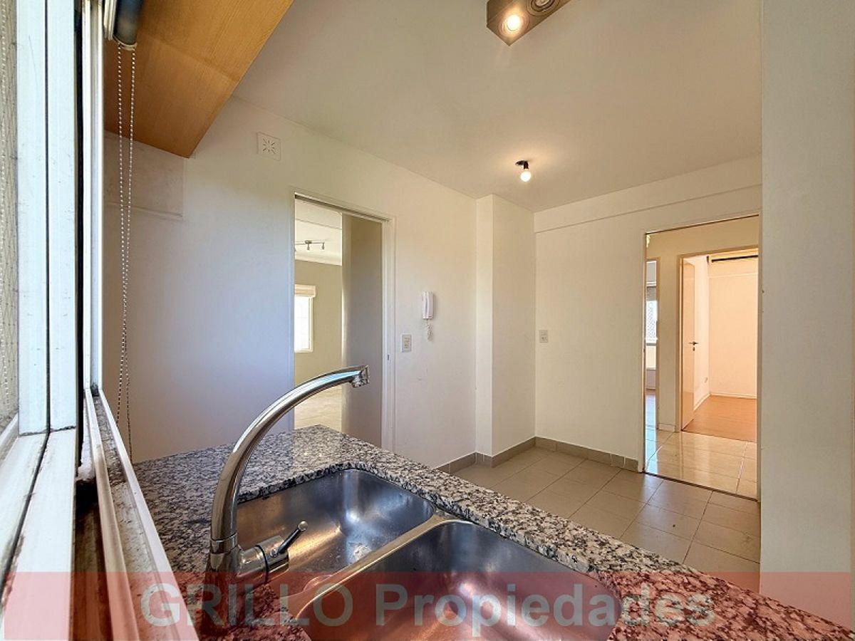 Pico 1627 casi Av. Libertador. Apto crédito. Departamento 3 ambientes. 2 baños. Parrilla y SUM.