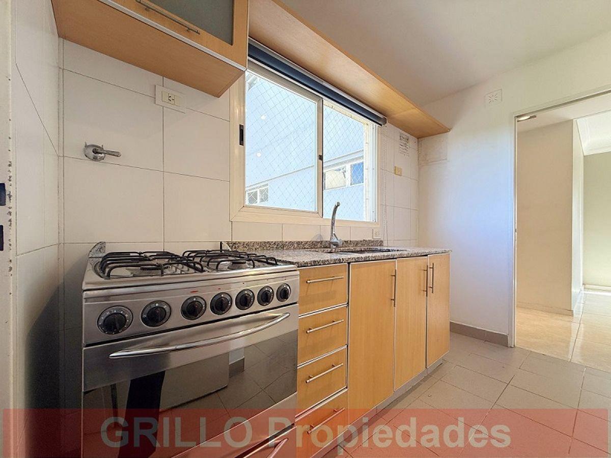 Pico 1627 casi Av. Libertador. Apto crédito. Departamento 3 ambientes. 2 baños. Parrilla y SUM.