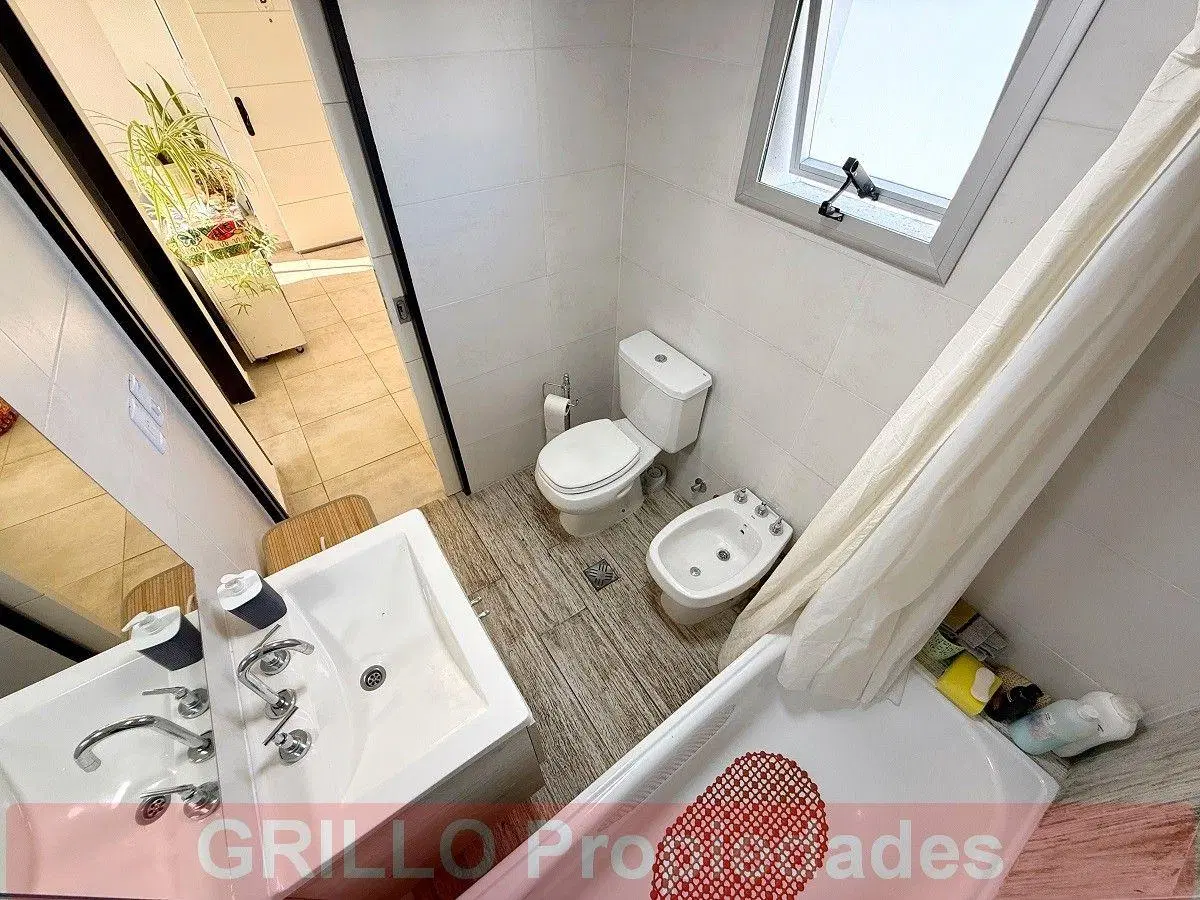 Ayacucho 2261 (25 de Mayo). Departamento de 2 ambientes. Super vista. Balcón con parrilla propia. 5