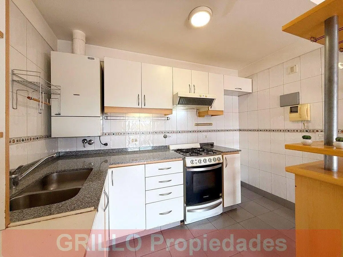 Av. del Libertador 7730. Departamento dos ambientes. Balcón aterrazado. Cochera opcional. 5