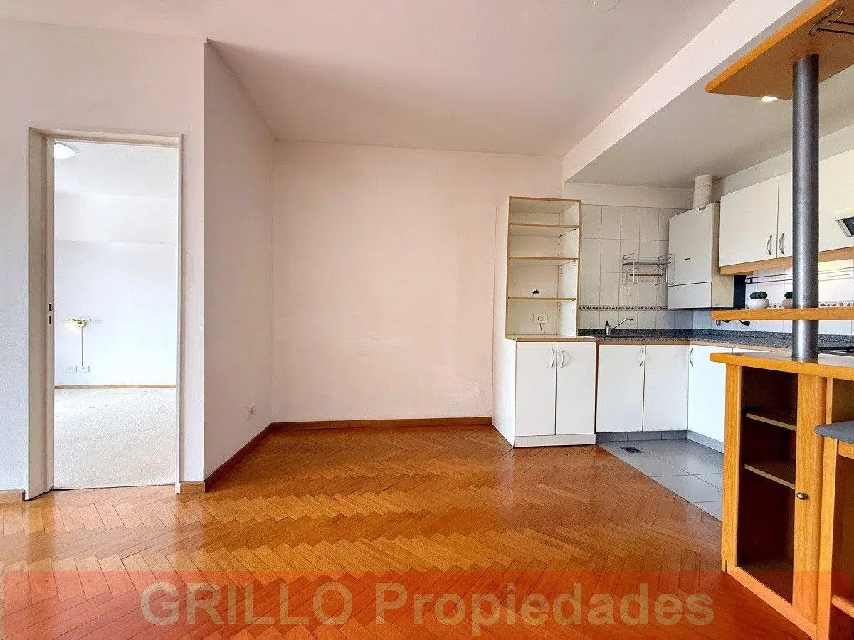 Av. del Libertador 7730. Departamento dos ambientes. Balcón aterrazado. Cochera opcional. Excelente 4