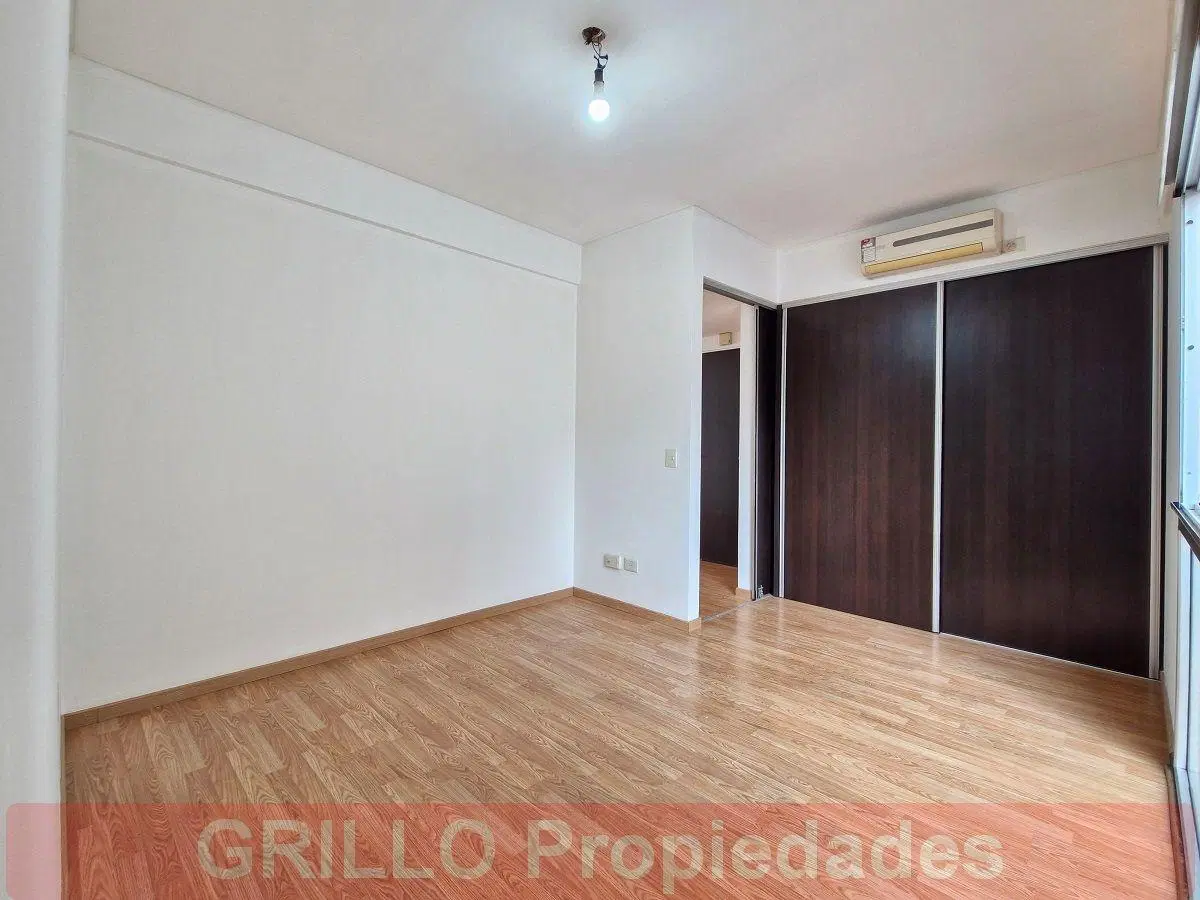 Av. Nazca 3355. Departamento dos ambientes. Dos aires acondicionados frío calor. 4