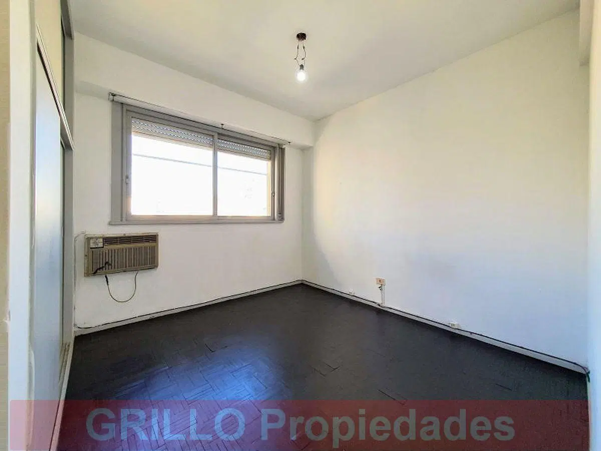 Juramento 2801. Departamento tres ambientes con balcón en piso alto. Excelente vista y luz. 5