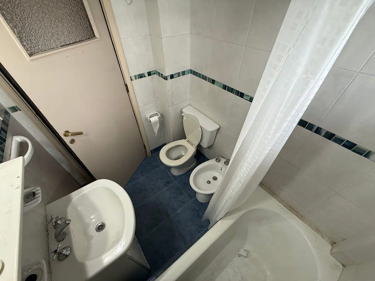 Av. del Libertador 8440, Piso 5. Departamento 3 ambientes. Balcón. Al frente. 5