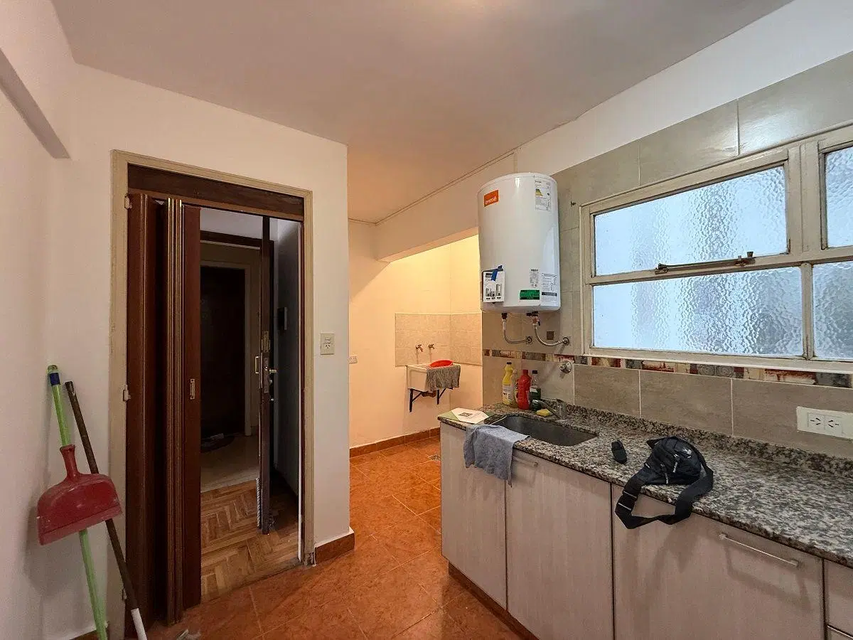 Av. del Libertador 8440, Piso 5. Departamento 3 ambientes. Balcón. Al frente. 3