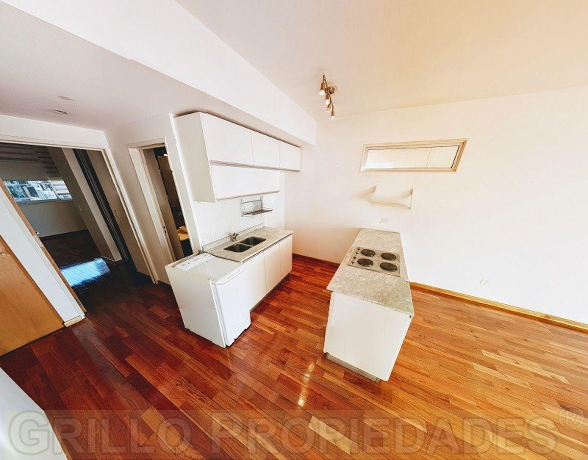 Foto de Av. del Libertador 8460. Departamento 2 ambientes muy amplio. Vista al, imagen 4