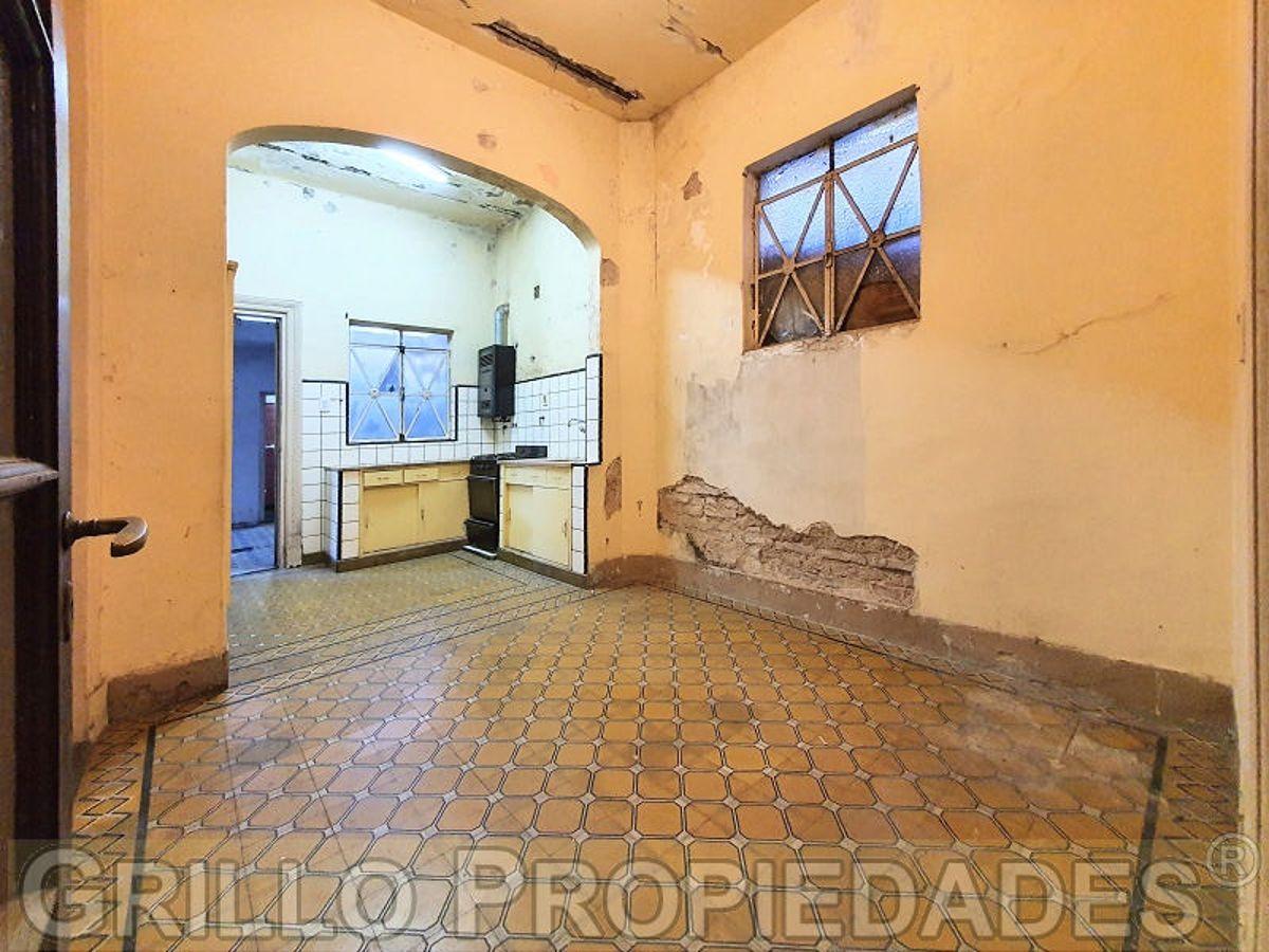 Foto de Miller 3439. Oficina comercial. Entrada independiente. Sin expensas, imagen 2