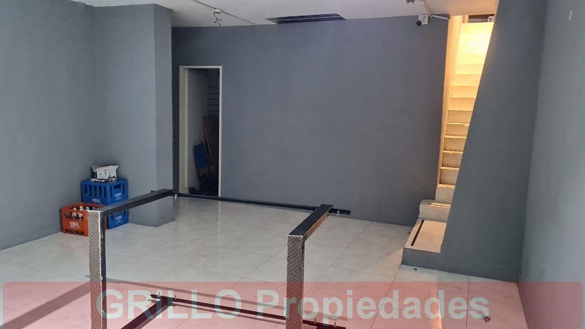 Foto de Juan María Gutiérrez 2562. Local comercial. 88m2. Alto tránsito, imagen 2