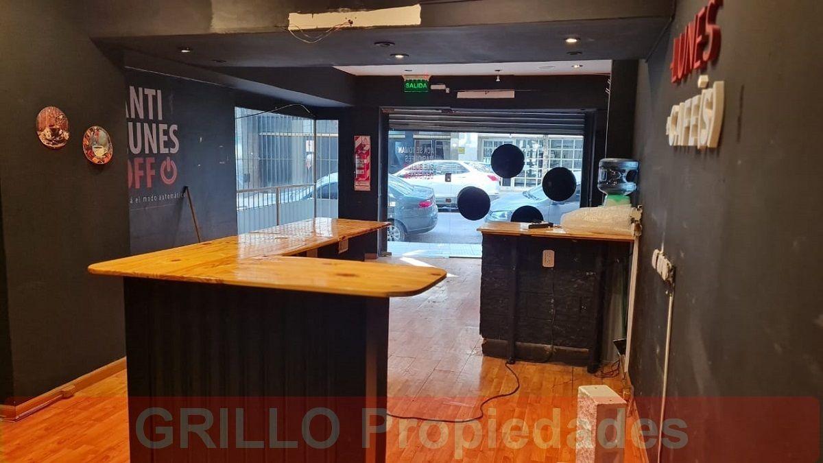 Foto de Juan María Gutiérrez 2562. Local comercial. 88m2. Alto tránsito, imagen 2
