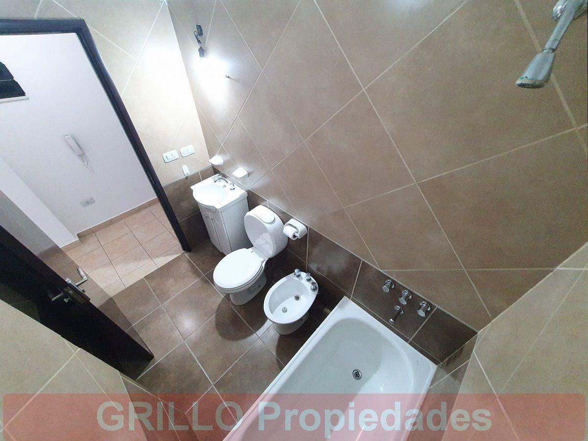 Foto de Av. Olivera 107. Piso 3. Departamento monoambiente divisible de 44 m², imagen 5