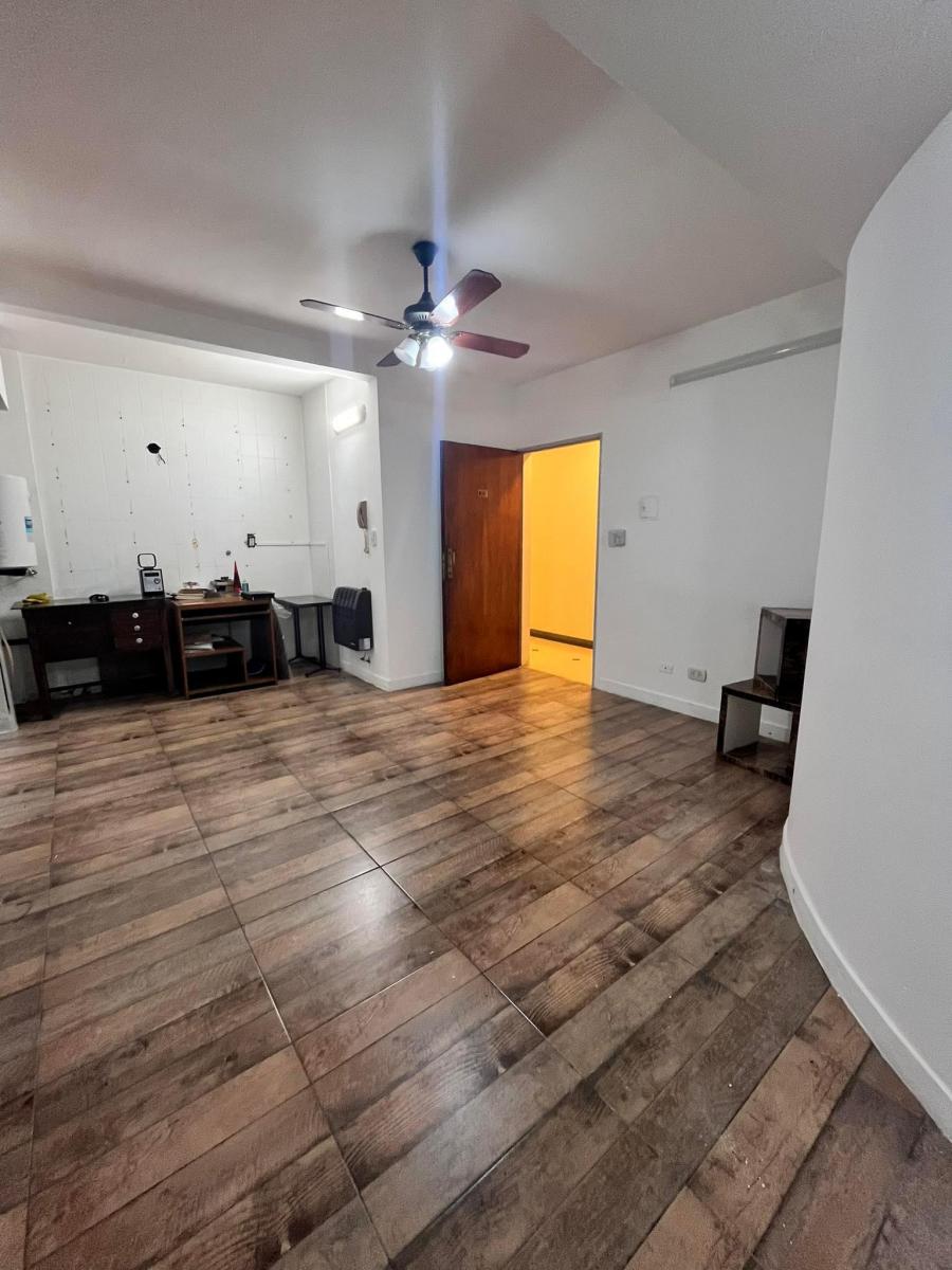 Foto de Dpto 2 AMB en planta baja, apto profesional con patio / Pasaje Rauch, imagen 3