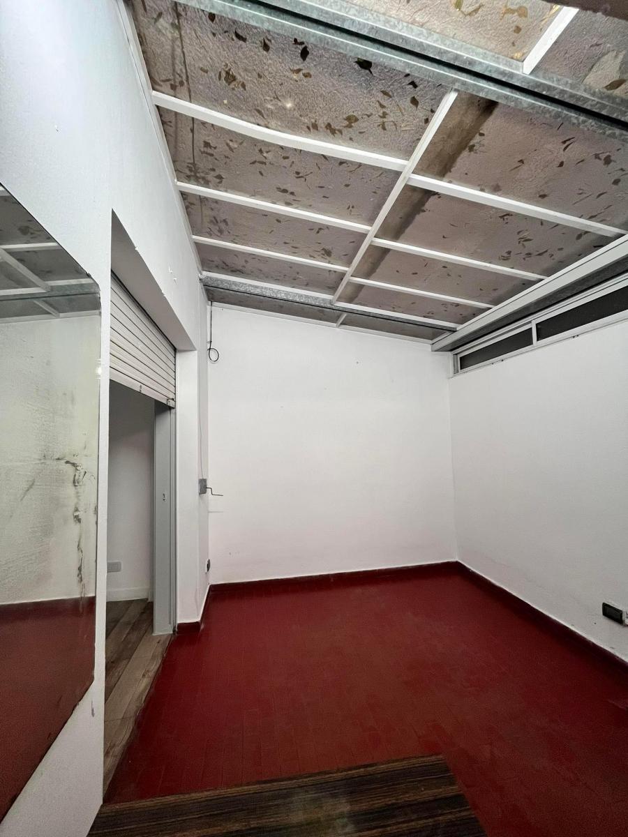 Foto de Dpto 2 AMB en planta baja, apto profesional con patio / Pasaje Rauch, imagen 2
