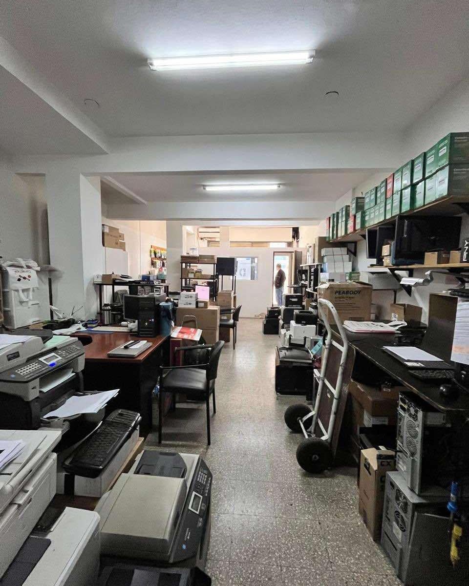 Foto de Excelente y super amplio local al frente / Fco. Acuña de Figueroa 810, imagen 5