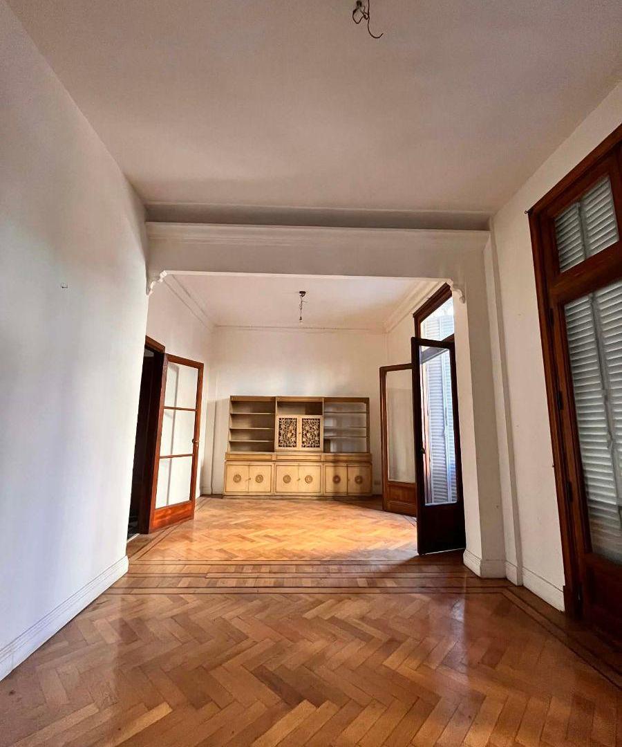 Foto de Distinguido semipiso de estilo 3 ambientes con dependencia / a remodelar, imagen 4