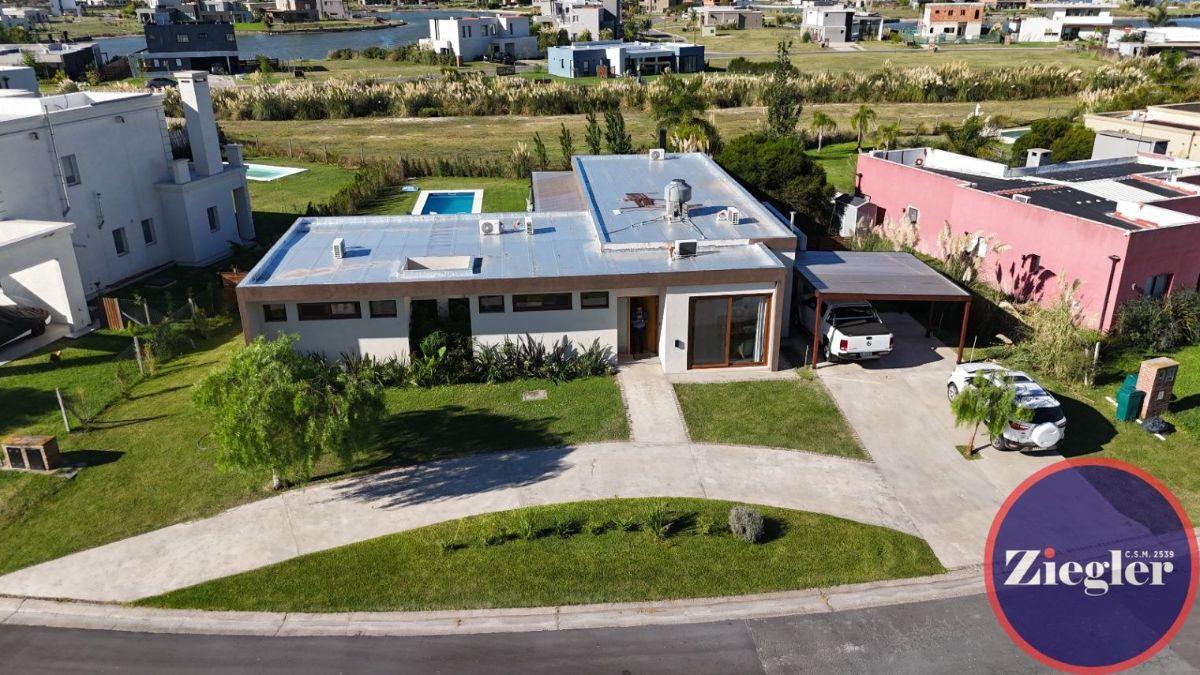 Casa en venta c/ cochera Pilar del Este, Zelaya