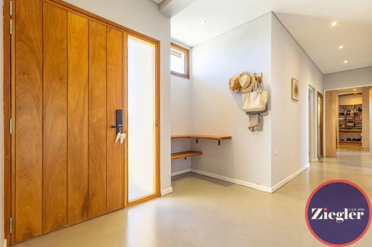 Casa en venta c/ cochera Pilar del Este, Zelaya 4