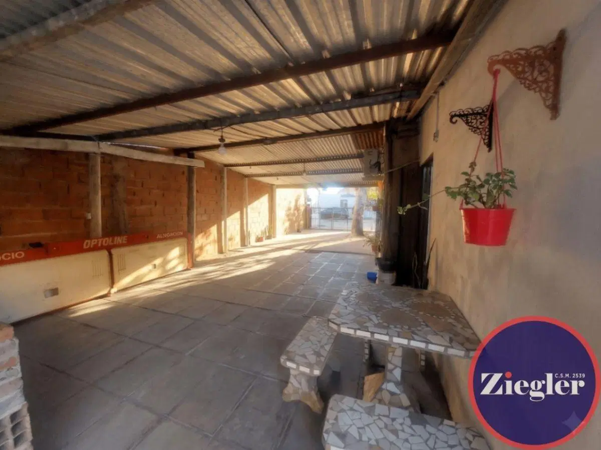 PH en venta c/ cochera en José C. Paz 2